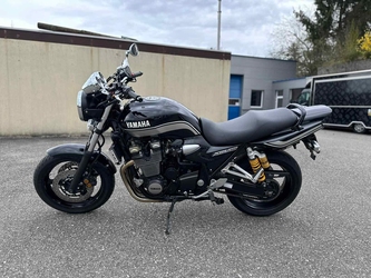  Yamaha XJR 1300