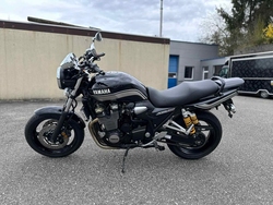 Yamaha XJR 1300