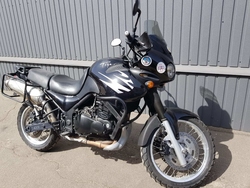 Triumph  Tiger 885	
