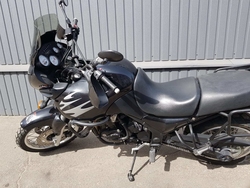 Triumph  Tiger 885	