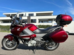 Honda NT700V Deauville
