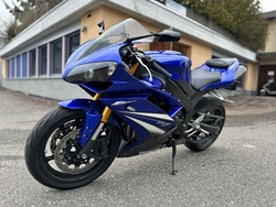 Yamaha YZF-R1