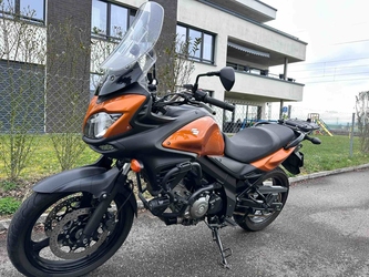  Suzuki DL650A V-Strom