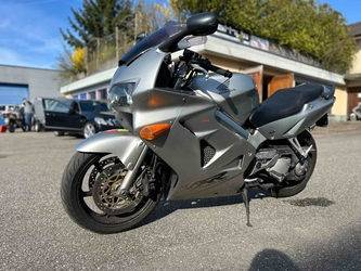  Honda VFR800Fi