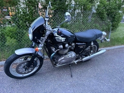Triumph Thruxton 900 