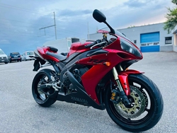 Yamaha YZF-R1	