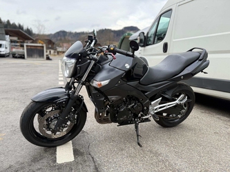 �������� Suzuki  GSR600UA