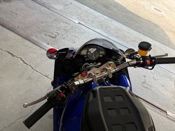 Yamaha YZF-R1