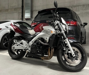 �������� Suzuki GSR600A