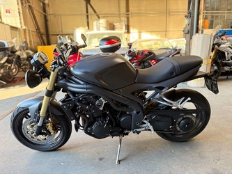 �������� Triumph Speed Triple