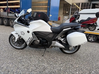 �������� Honda VFR 1200FD