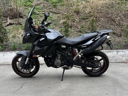 KTM 990 Supermoto T