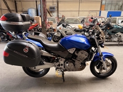 Honda CB900 Hornet 