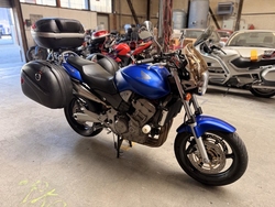 Honda CB900 Hornet 