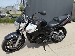 Suzuki GSR600SA